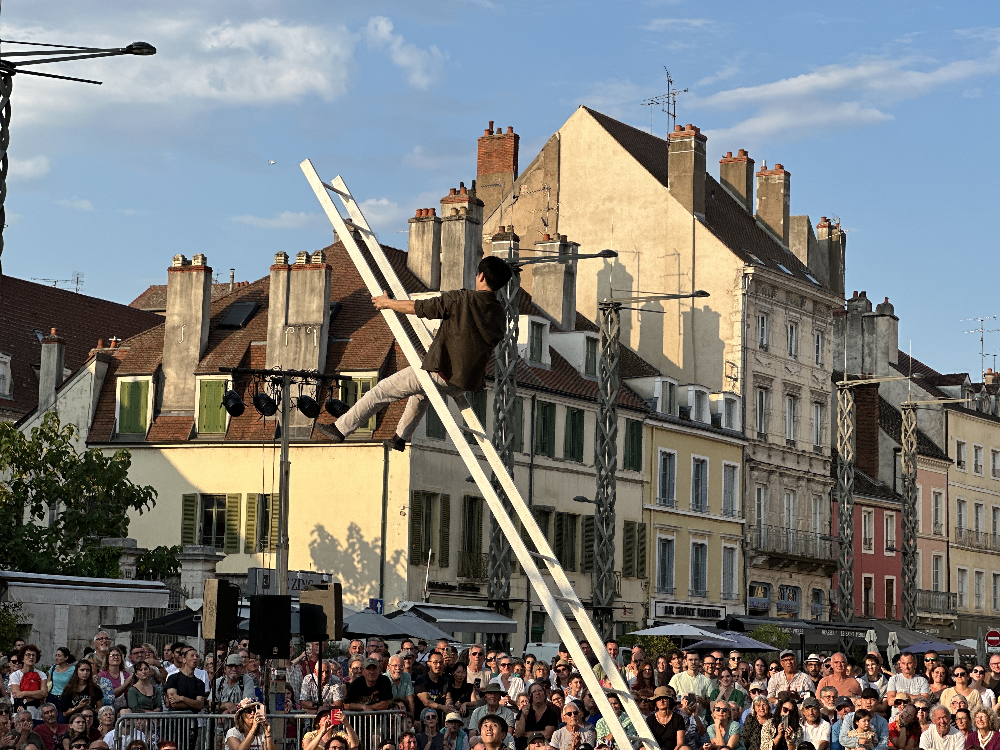 몸꼴 샬롱 거리극 페스티벌 공연