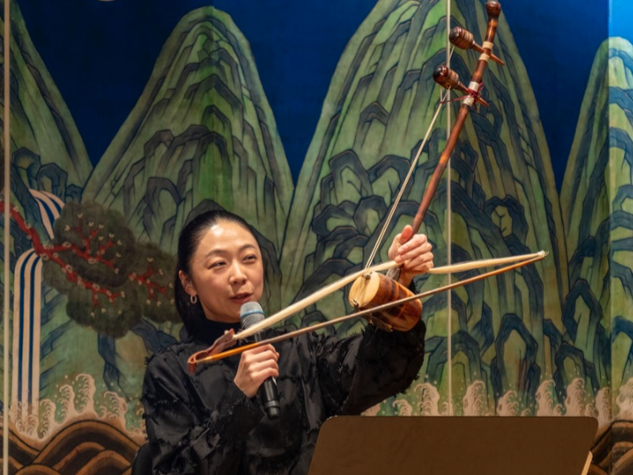 왓와이 아트 강연